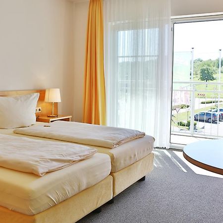 Hotel Alznauer Hof Gomaringen エクステリア 写真