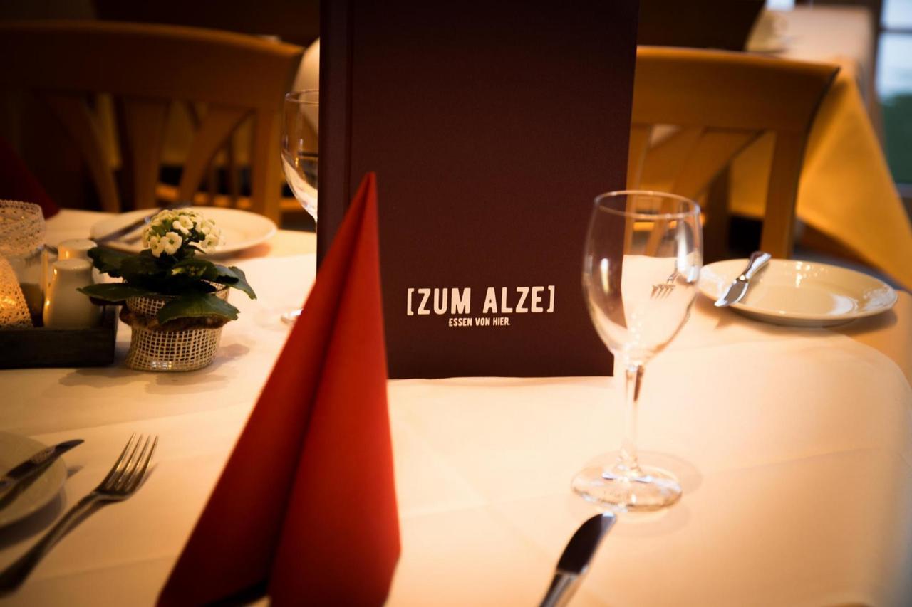 Hotel Alznauer Hof Gomaringen エクステリア 写真
