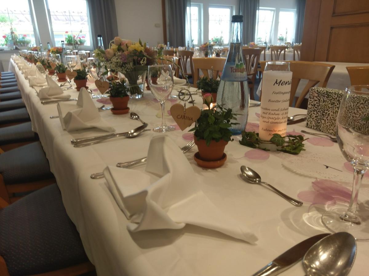 Hotel Alznauer Hof Gomaringen エクステリア 写真